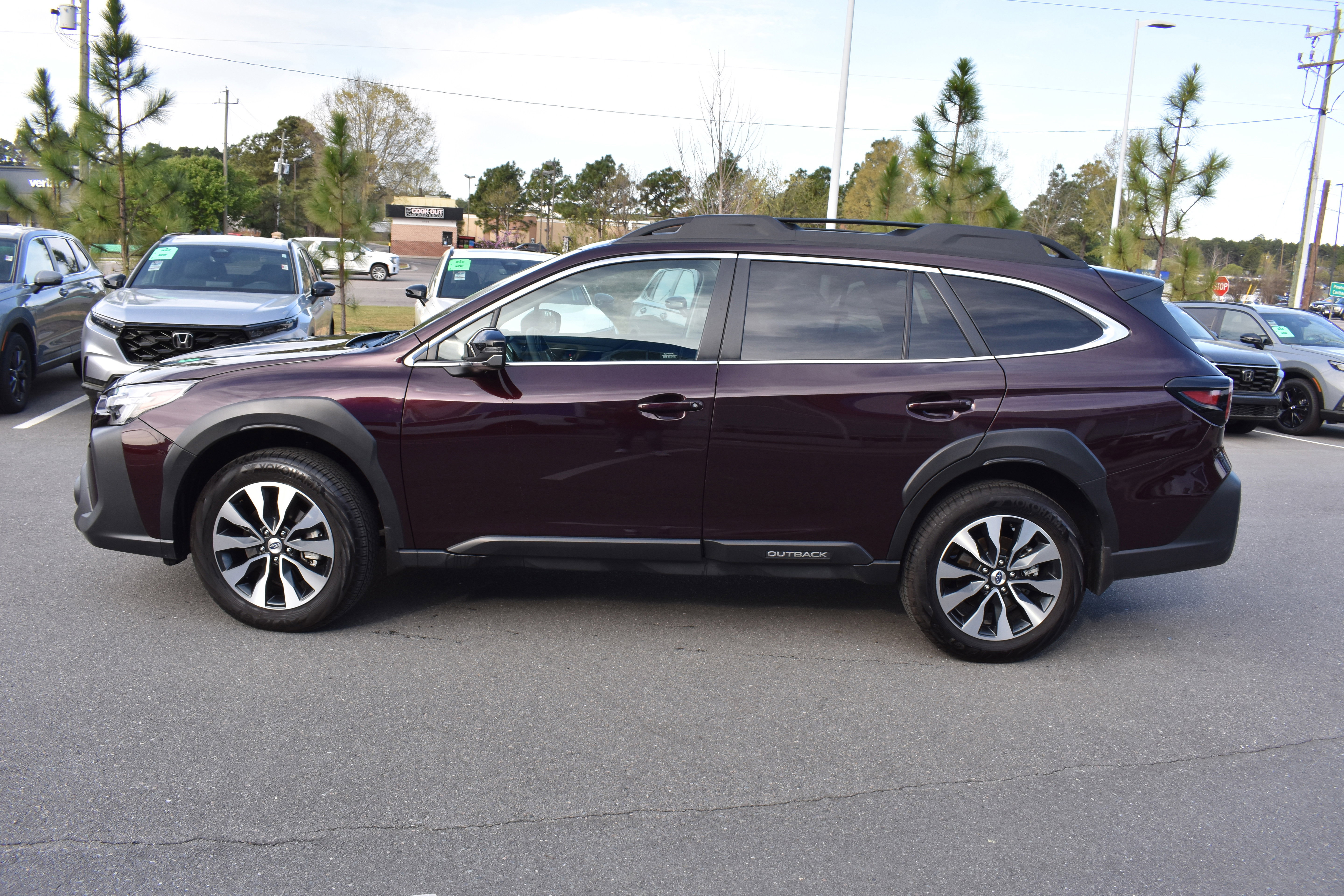 Used 2025 Subaru Outback Limited image 6