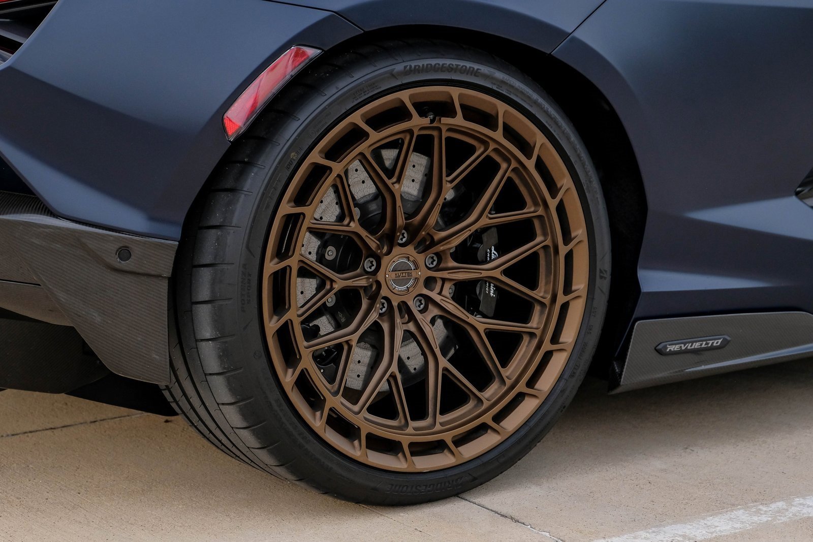 Used 2025 Lamborghini Revuelto image 59