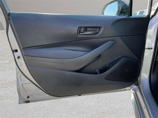 Used 2022 Toyota Corolla LE image 16