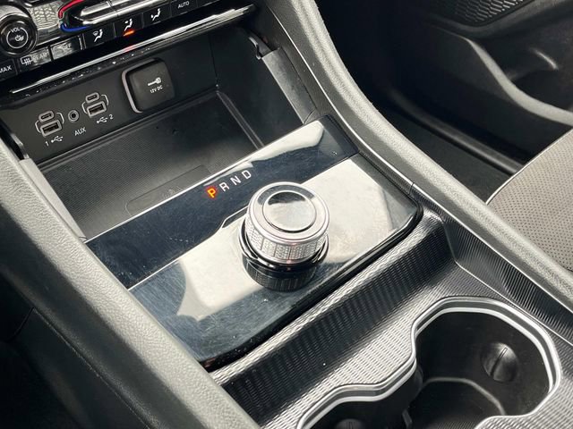 Used 2024 Jeep Grand Cherokee Altitude image 21