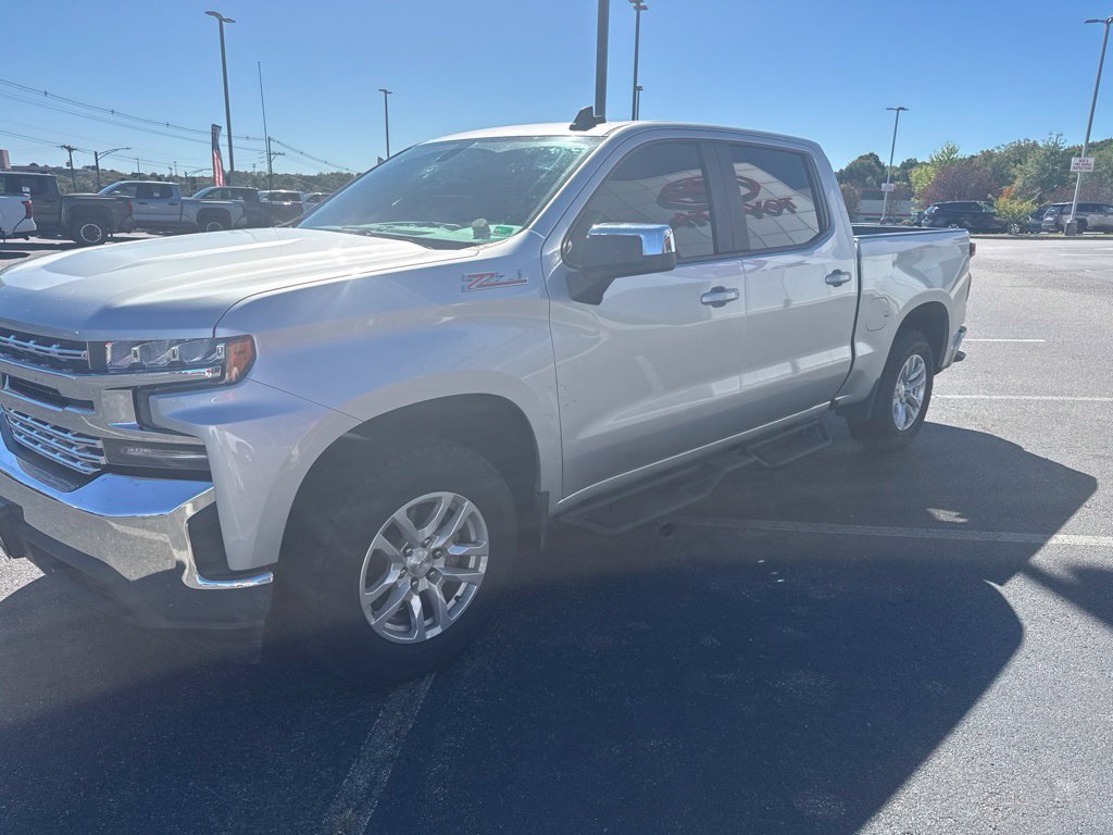 Used 2019 Chevrolet Silverado 1500 LT w/ All-Star Edition AWD/4WD image 3
