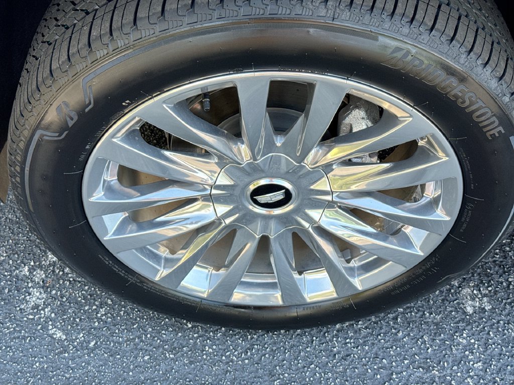 Used 2023 Cadillac Escalade Premium Luxury RWD image 12