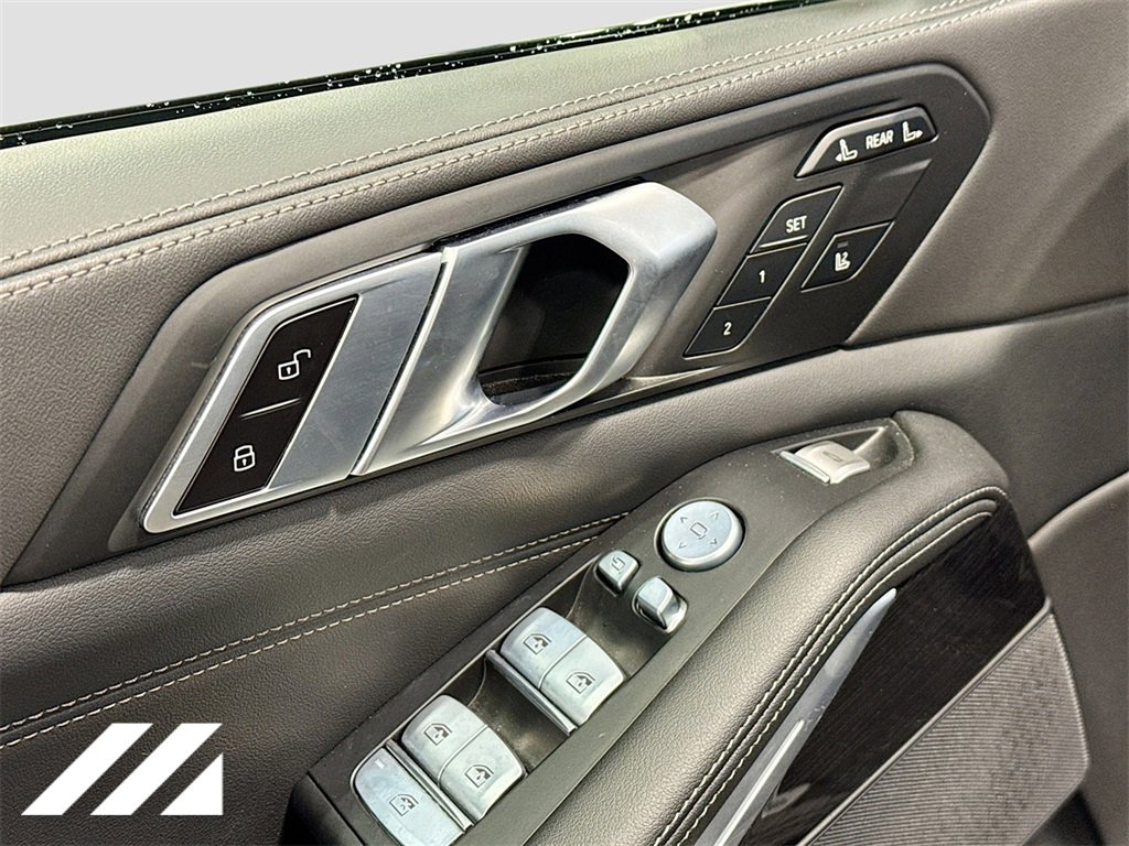 Used 2023 BMW X7 xDrive40i w/ M Sport Package image 20