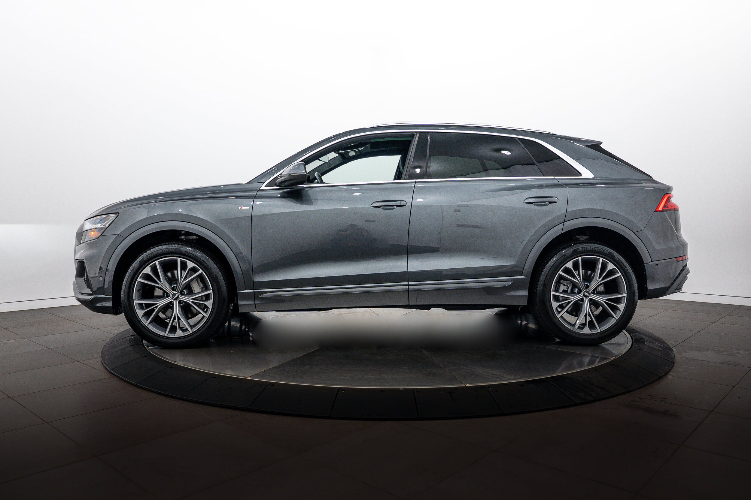 Used 2021 Audi Q8 Premium Plus AWD/4WD image 6