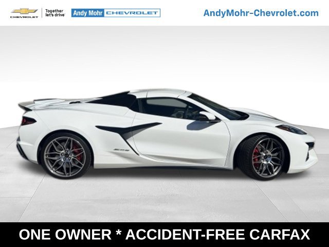 Used 2023 Chevrolet Corvette Z06 w/ Chrome Exterior Badge Package RWD image 9