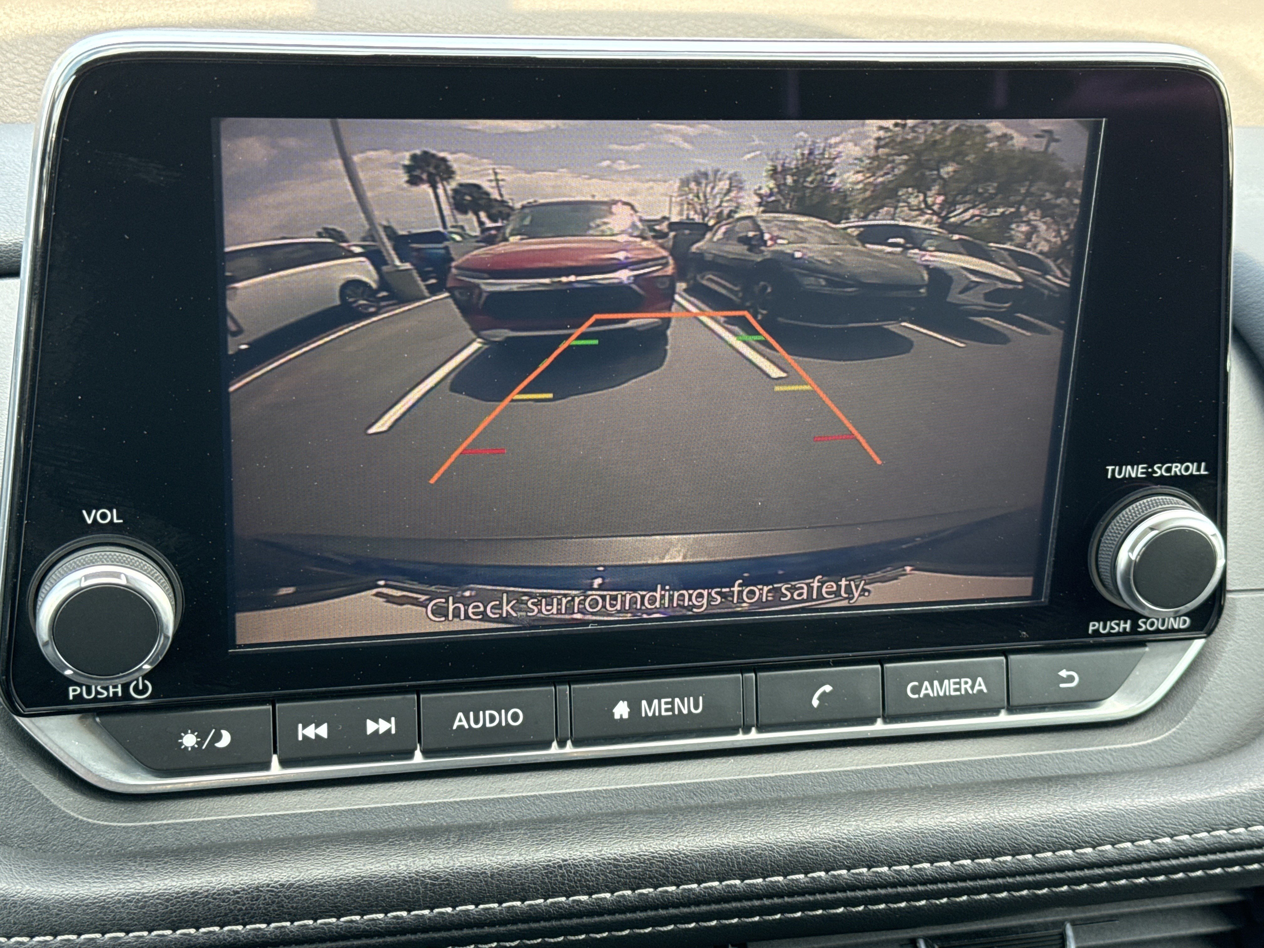 Used 2022 Nissan Rogue SV image 24