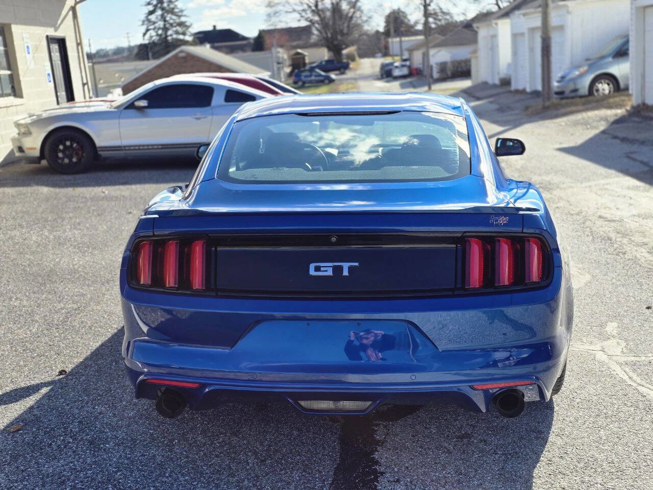 Used 2017 Ford Mustang GT image 5
