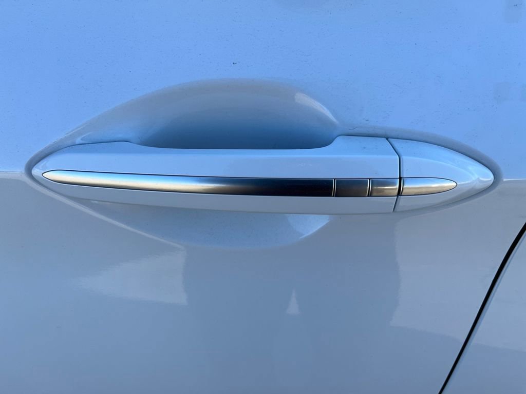 Used 2015 Hyundai Genesis 3.8 w/ Option Group 02 image 40