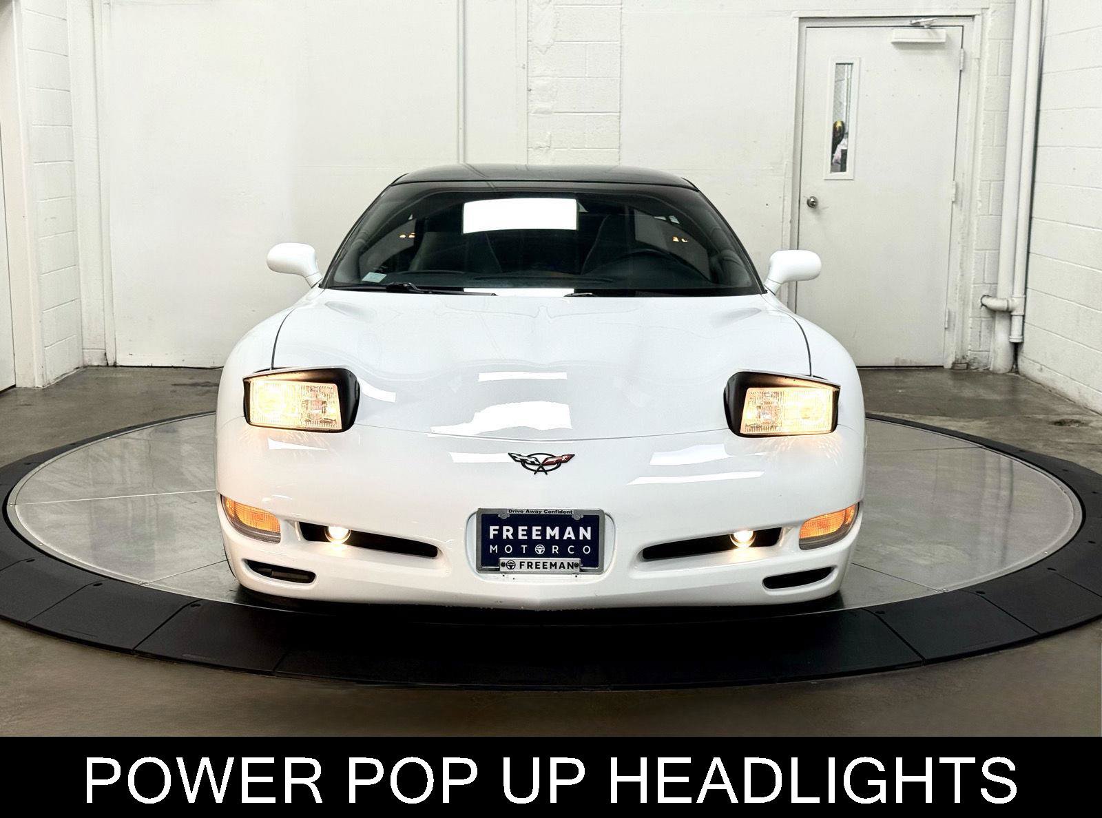 Used 1998 Chevrolet Corvette Coupe w/ Roof Pkg RWD image 2