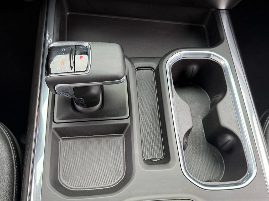 Used 2024 Chevrolet Silverado 1500 LTZ w/ Technology Package RWD image 26