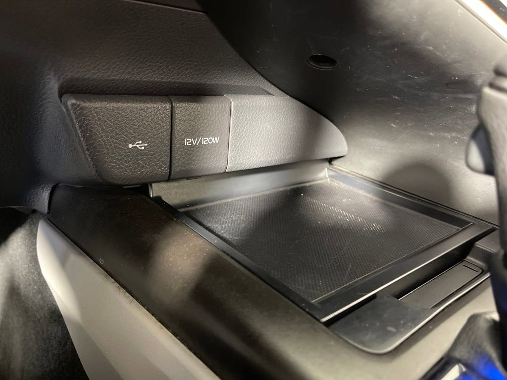 Certified 2022 Toyota Camry SE image 30