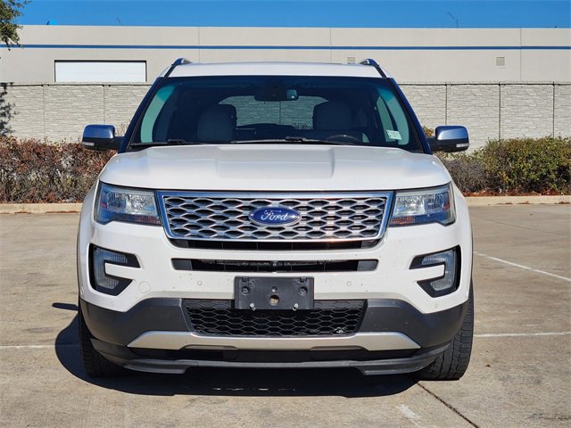 Used 2016 Ford Explorer Platinum image 2