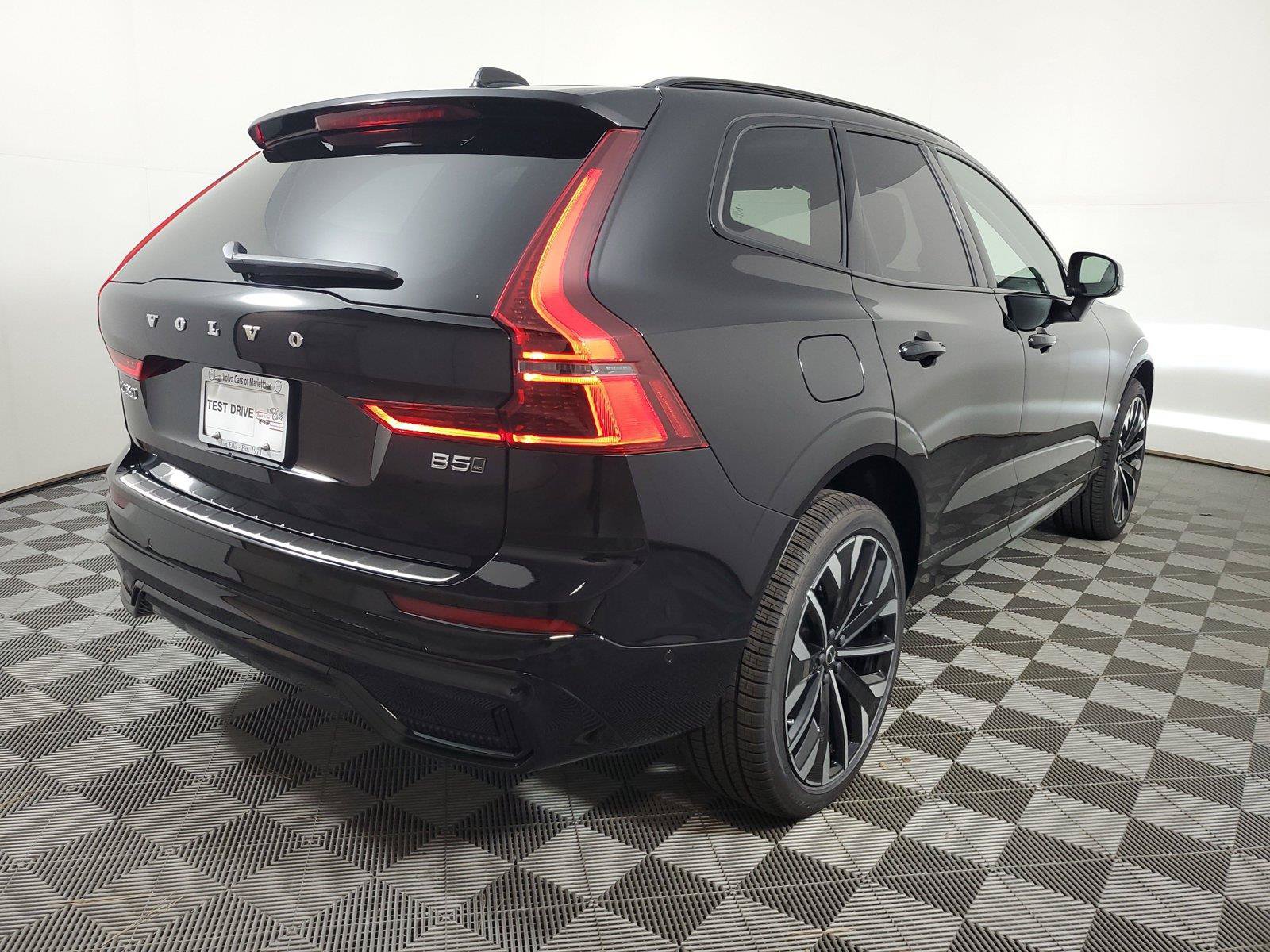 New 2027 Volvo XC60 B5 Ultra AWD/4WD image 6