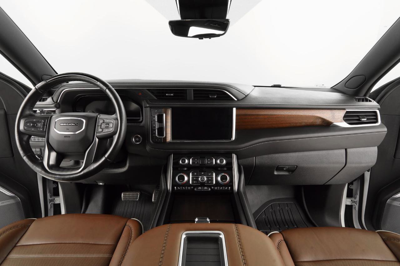 Used 2023 GMC Yukon XL Denali Ultimate image 14