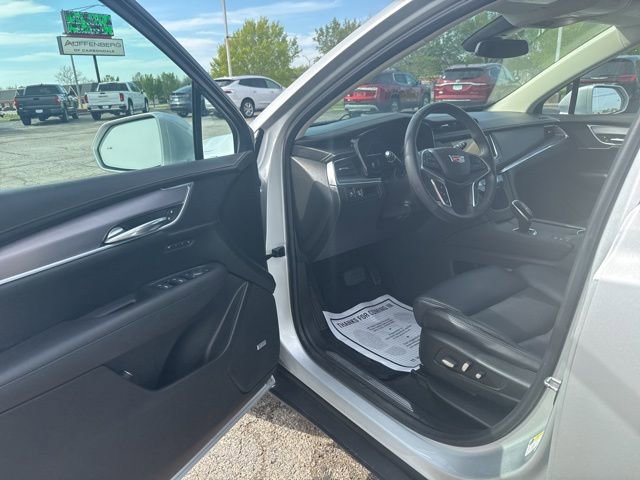 Used 2017 Cadillac XT5 Luxury w/ Driver Awareness Package image 25