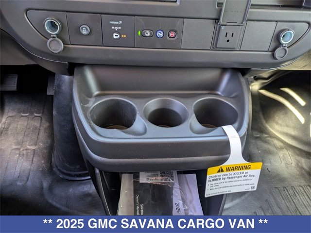 New 2025 GMC Savana 3500 image 19