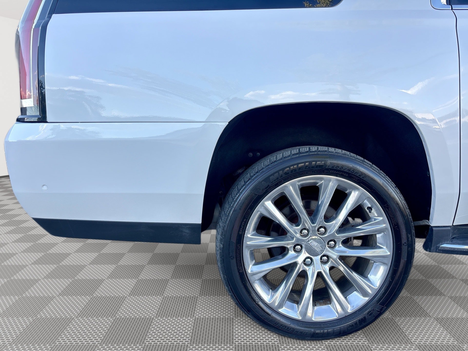 Used 2019 Cadillac Escalade ESV Luxury AWD/4WD image 30