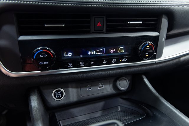 Used 2023 Nissan Rogue SV image 20