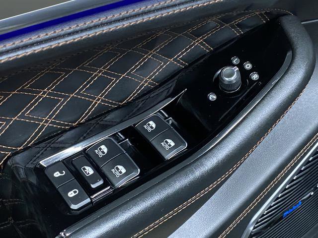 Used 2023 Jeep Grand Cherokee L Summit image 33