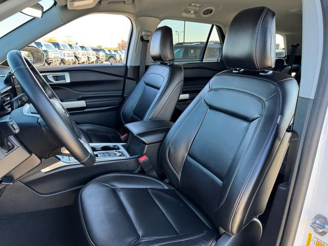 Used 2023 Ford Explorer XLT w/ Equipment Group 202A image 14
