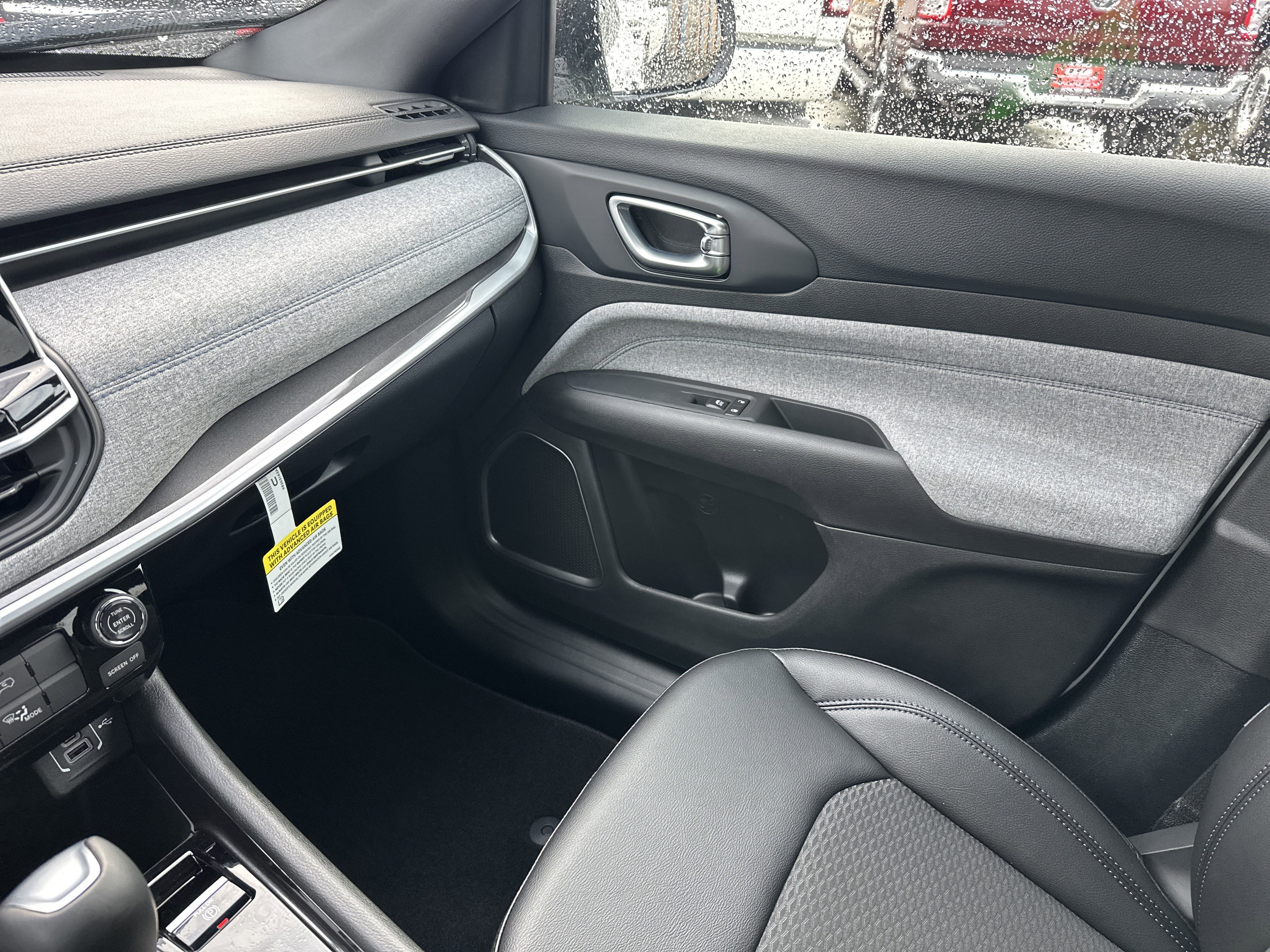 New 2026 Jeep Compass Latitude image 24