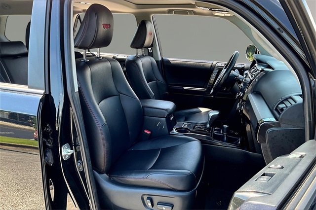 Used 2022 Toyota 4Runner TRD Off-Road Premium image 27