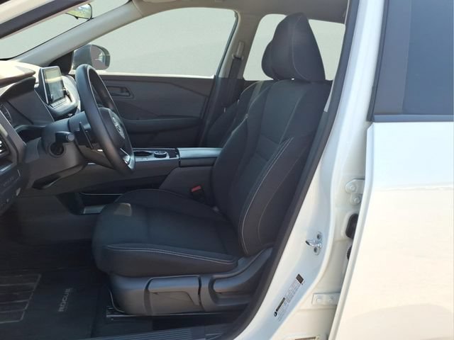 Used 2023 Nissan Rogue S AWD/4WD image 12
