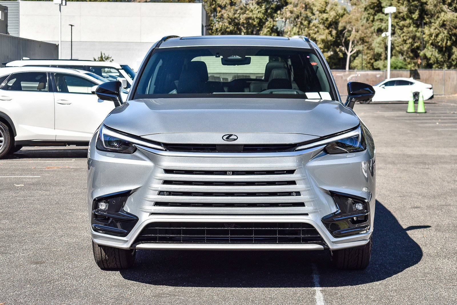 New 2026 Lexus TX 500h AWD image 2