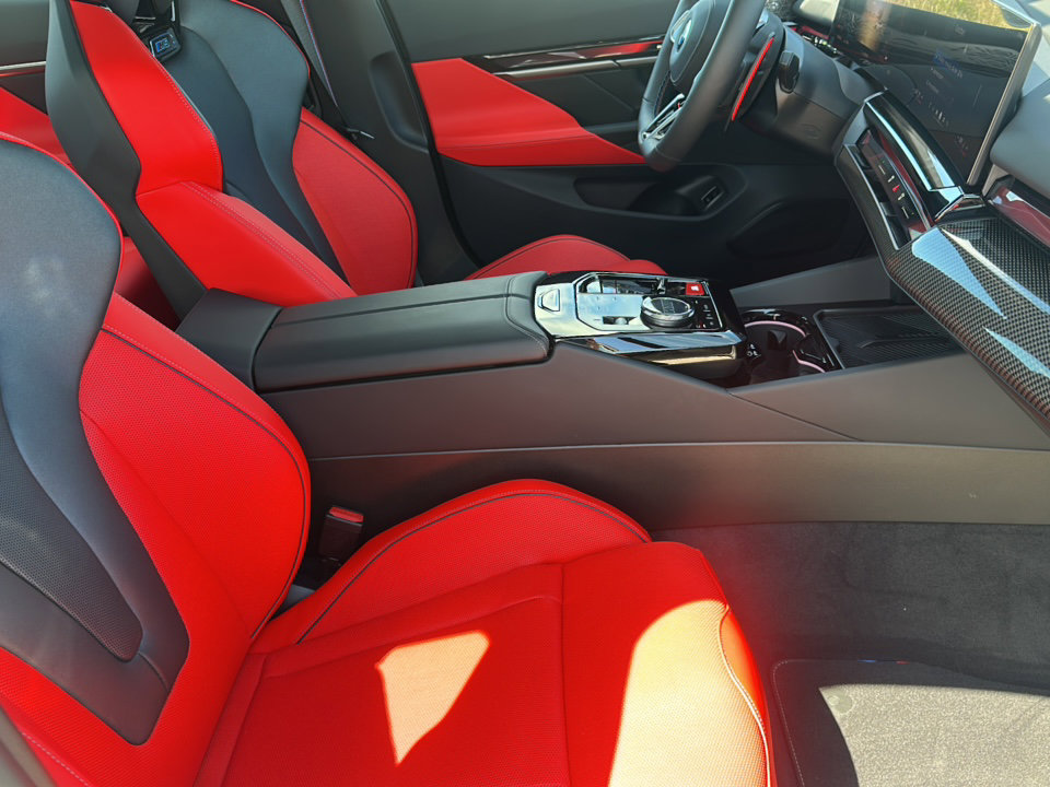 Used 2026 BMW M5 w/ Carbon Package AWD/4WD image 23