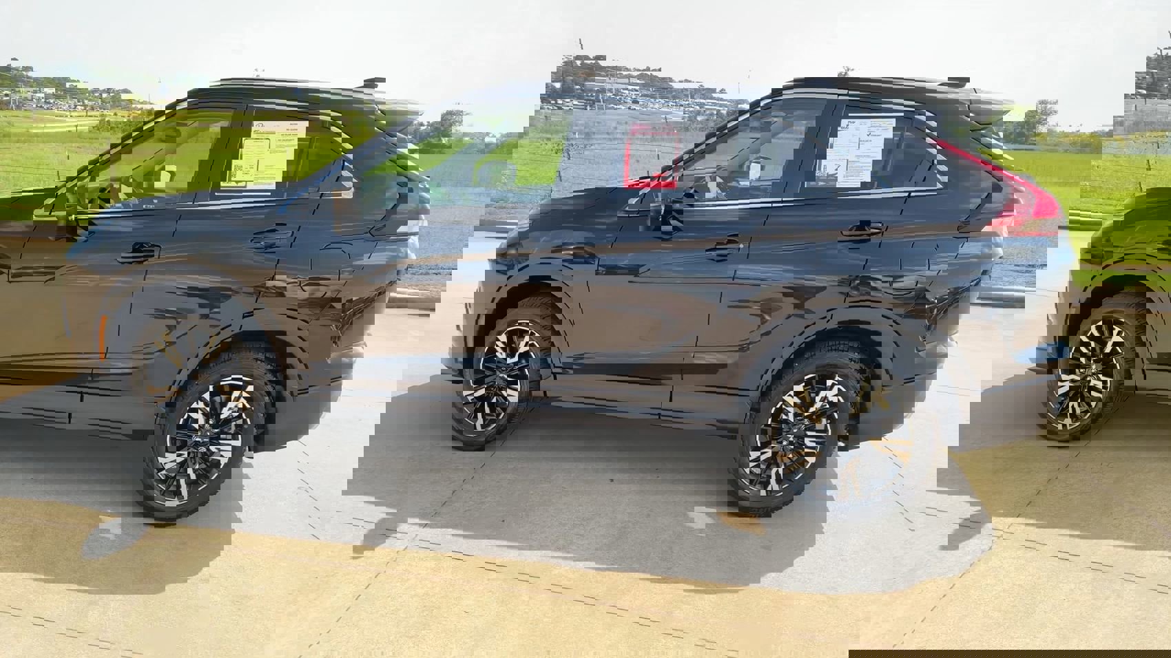 Used 2024 Mitsubishi Eclipse Cross SE image 6