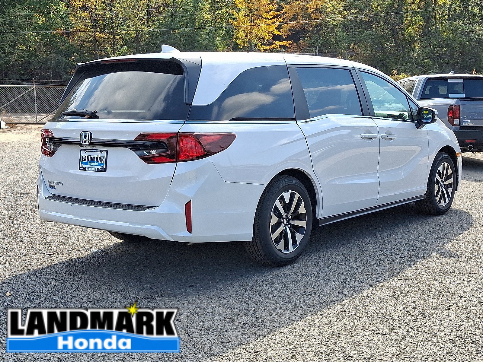 New 2027 Honda Odyssey EX-L image 3