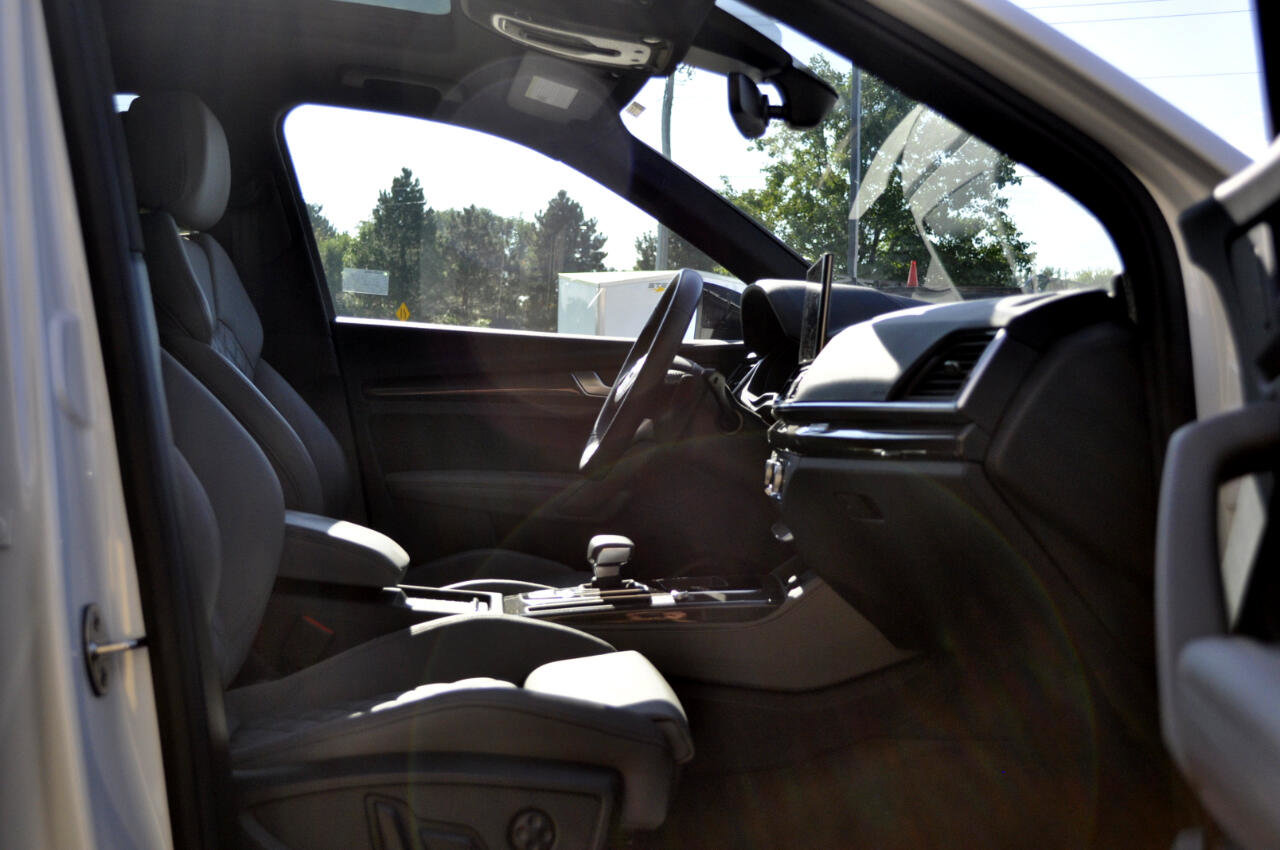 Used 2024 Audi SQ5 Prestige image 25