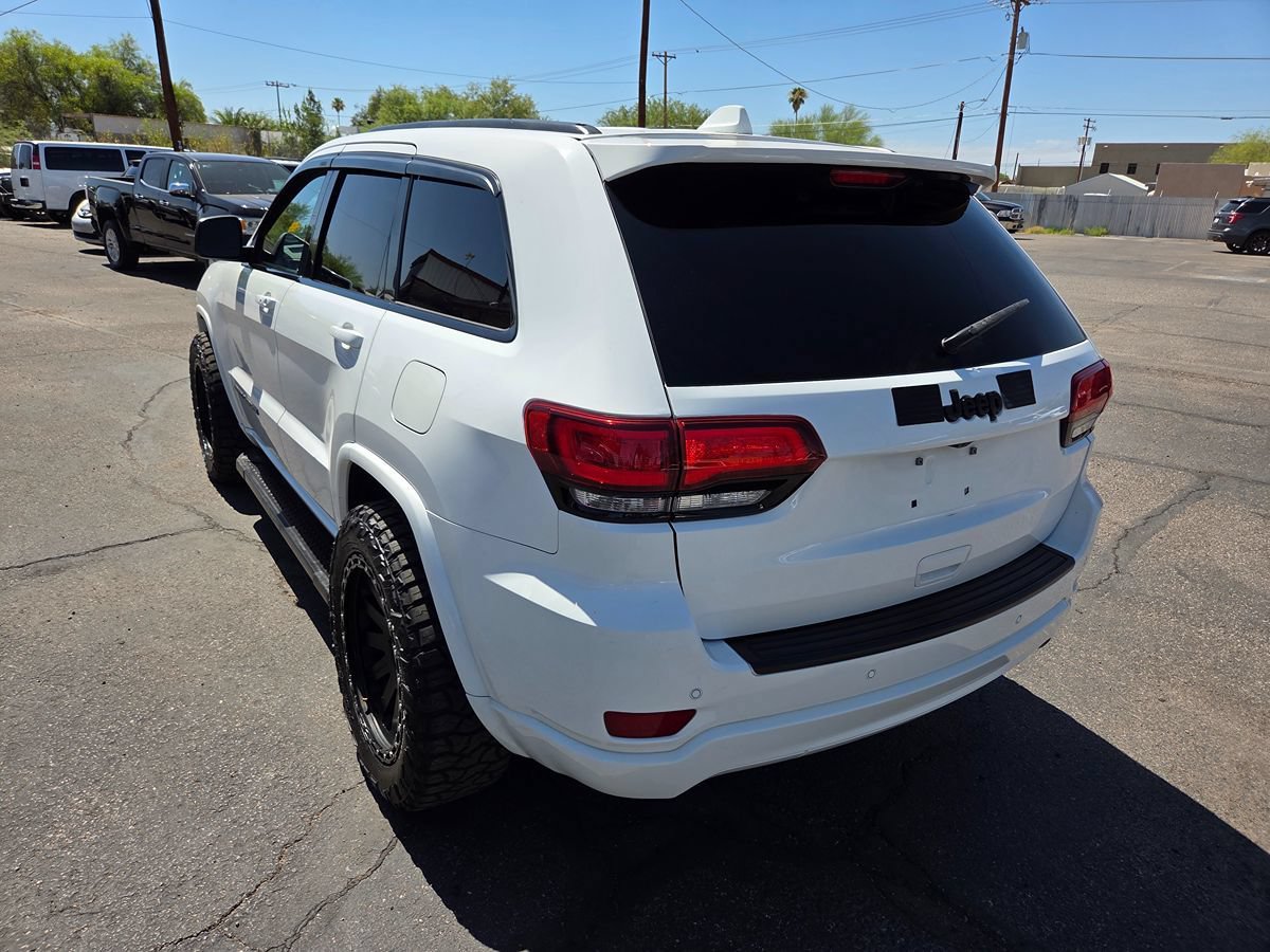 Used 2018 Jeep Grand Cherokee Altitude RWD image 15