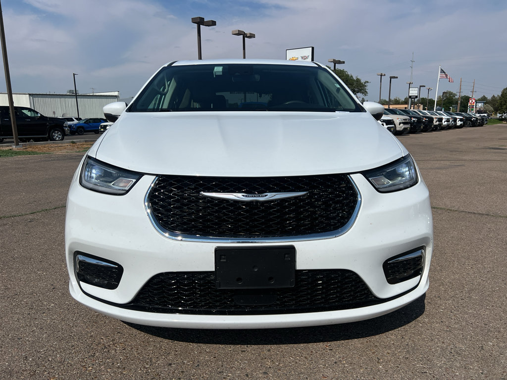 Used 2023 Chrysler Pacifica Touring-L FWD image 10