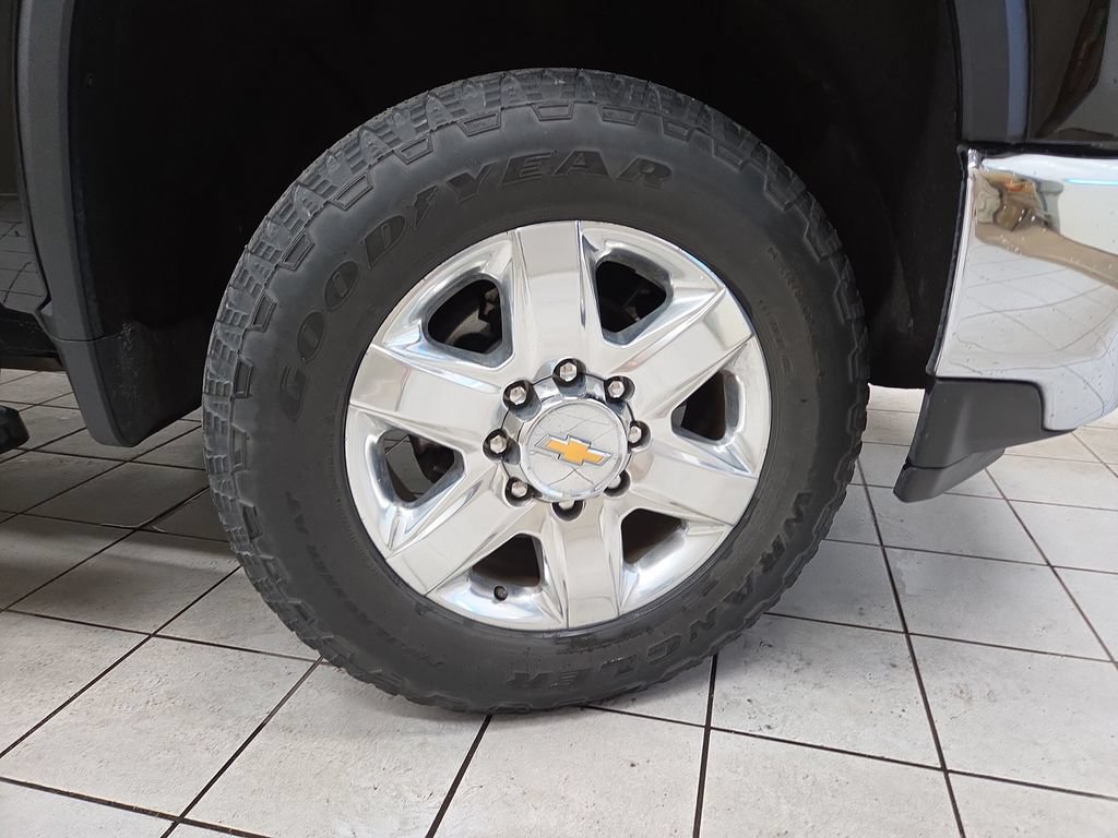 Used 2023 Chevrolet Silverado 2500 LTZ w/ Gooseneck/5TH Wheel Package AWD/4WD image 8