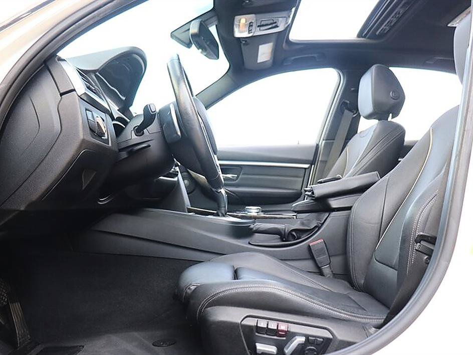 Used 2016 BMW 340i Sedan RWD image 21