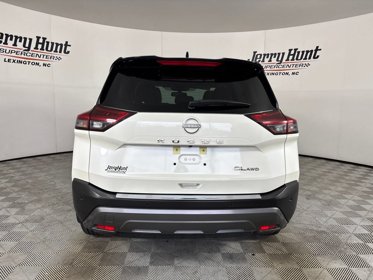 Used 2023 Nissan Rogue SL AWD/4WD image 5