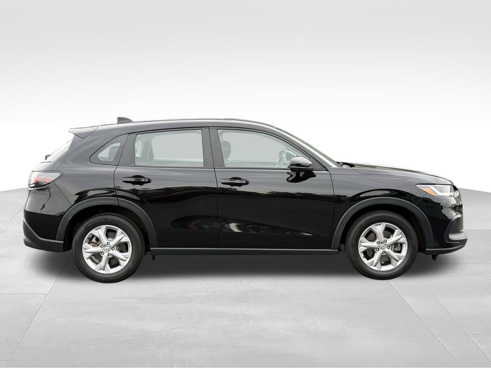 Used 2024 Honda HR-V LX image 3