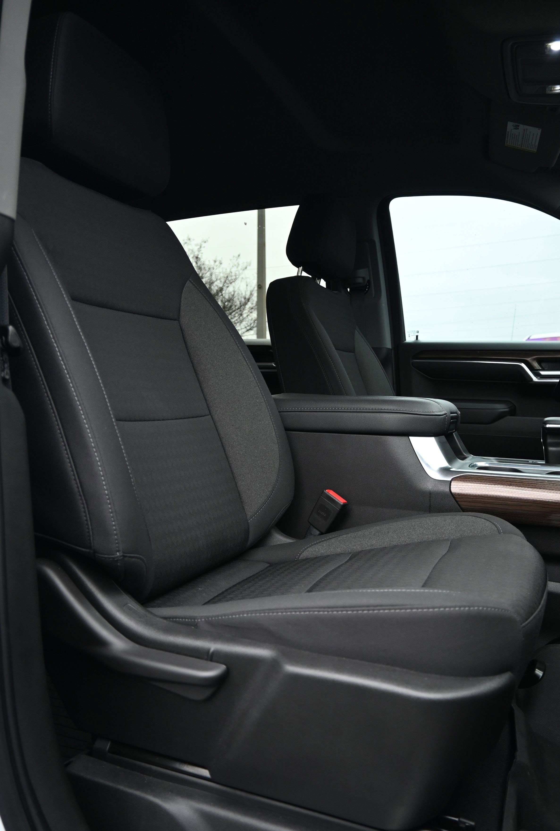 Used 2023 Chevrolet Silverado 1500 LT Trail Boss w/ Protection Package image 31