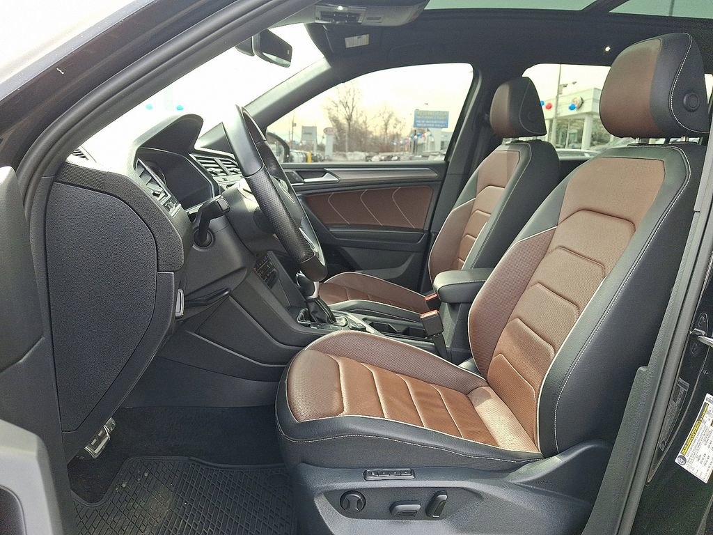 Used 2023 Volkswagen Tiguan SEL R-Line image 14