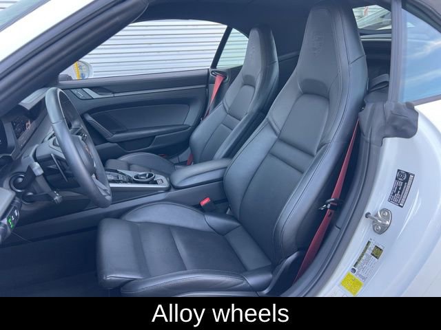 Used 2025 Porsche 911 Carrera image 18