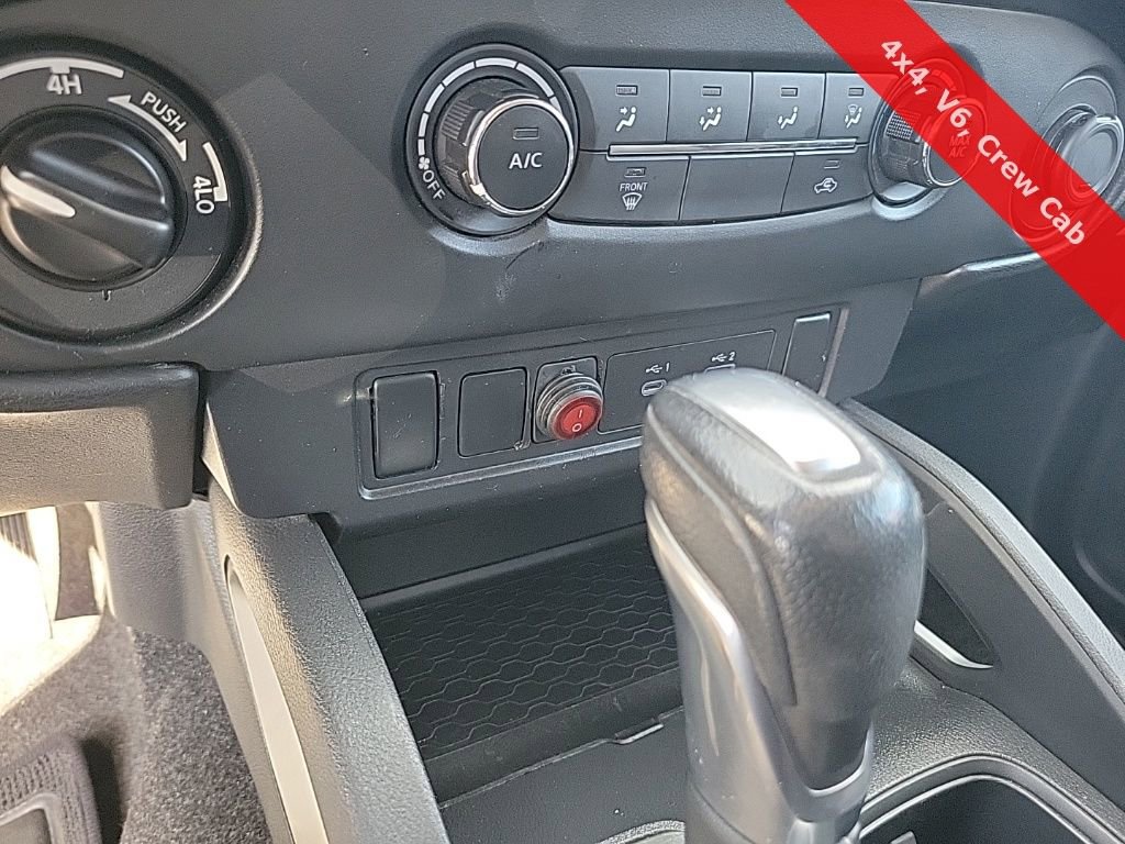 Used 2022 Nissan Frontier SV image 32