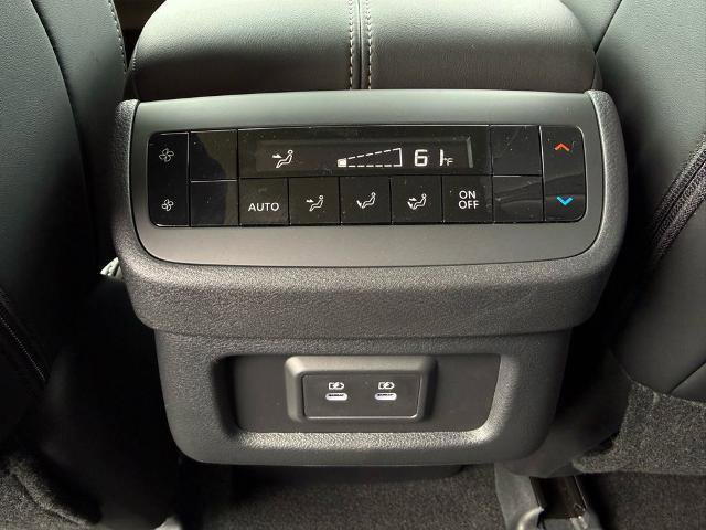 New 2026 Nissan Pathfinder SL image 12