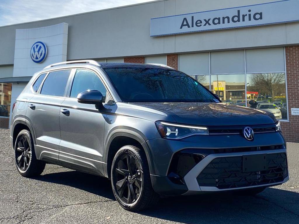 Used 2025 Volkswagen Taos SE