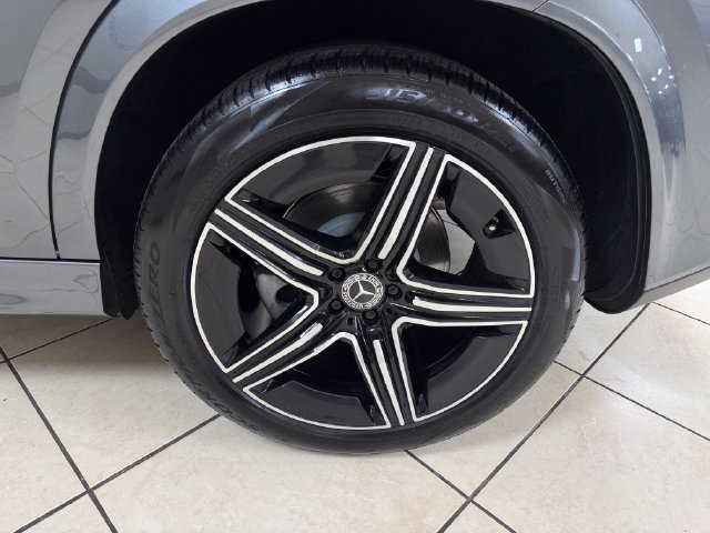 Used 2025 Mercedes-Benz GLE 350 4MATIC w/ AMG Line Exterior image 23
