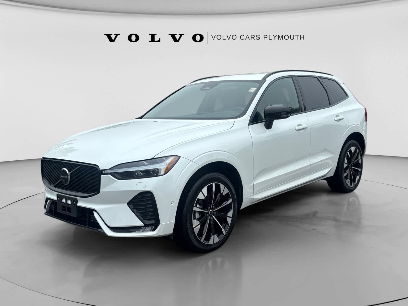 Used 2026 Volvo XC60 B5 Plus AWD/4WD image 3