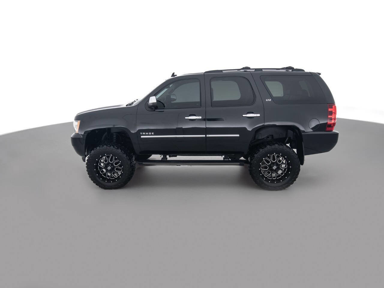 Used 2011 Chevrolet Tahoe LTZ AWD/4WD image 8