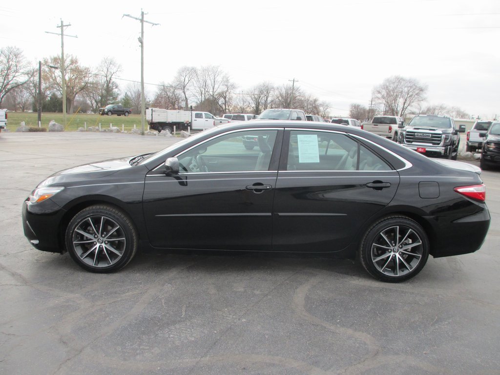 Used 2017 Toyota Camry XSE image 7