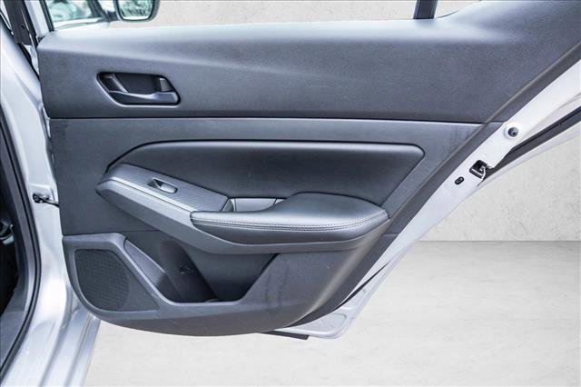 Used 2024 Nissan Altima 2.5 SV image 26