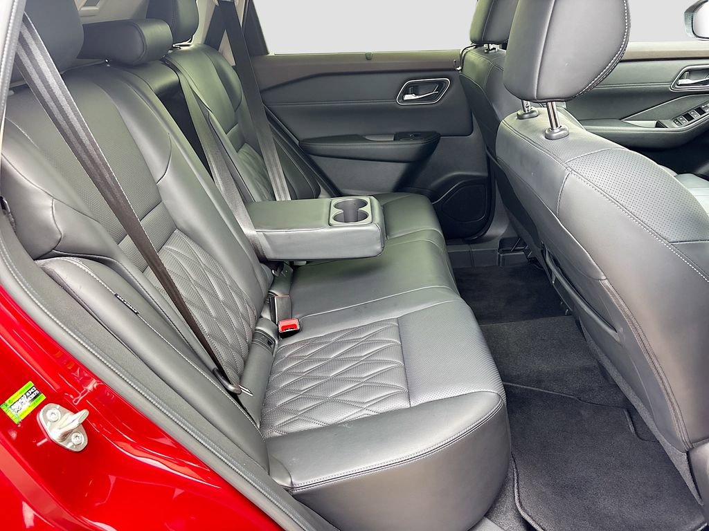 Used 2023 Nissan Rogue Platinum image 29